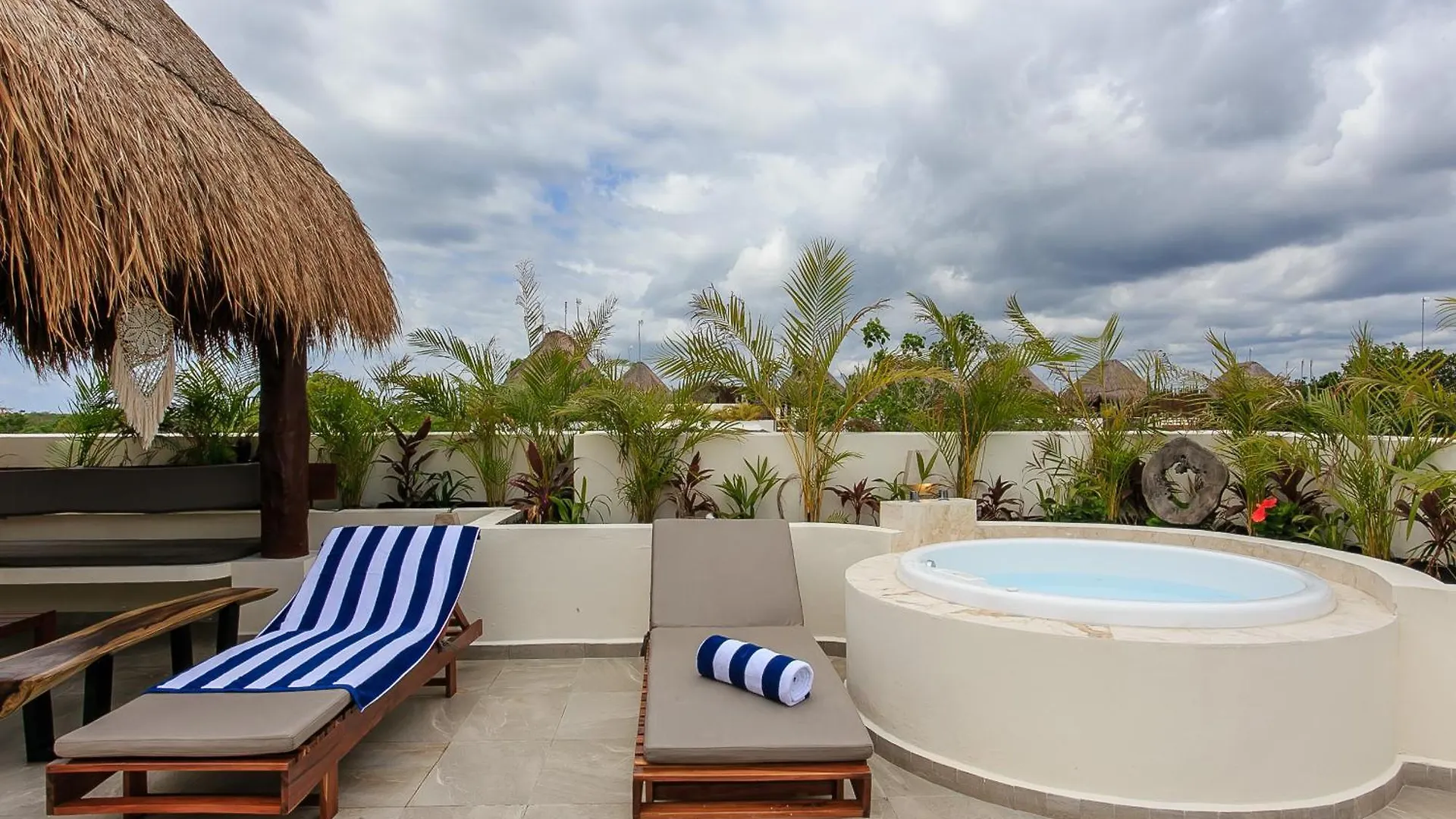 2Br 2Ba Penthouse With Private Rooftop Terrace Tulum Appartamento