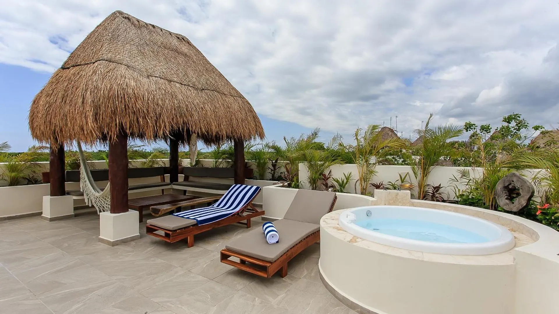Appartamento 2Br 2Ba Penthouse With Private Rooftop Terrace Tulum Messico