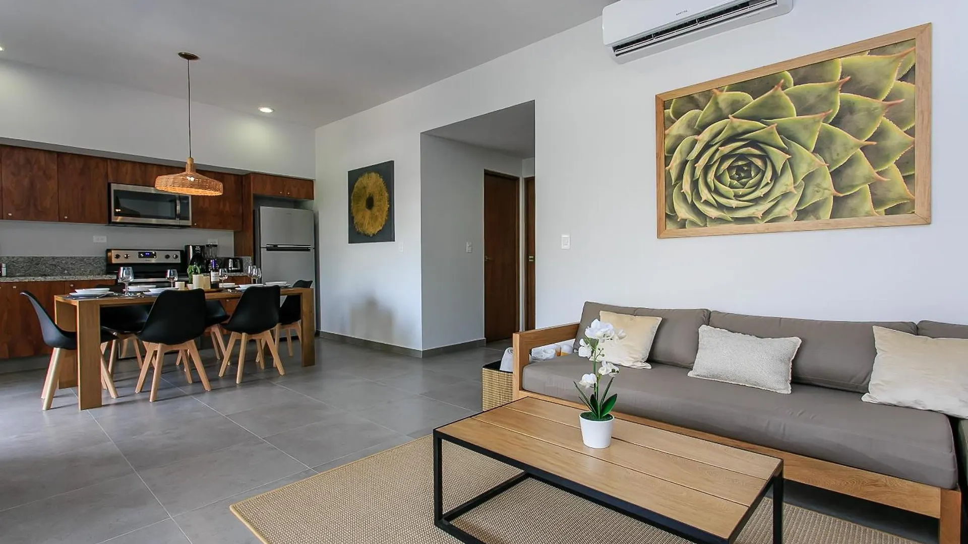 2Br 2Ba Penthouse With Private Rooftop Terrace Tulum 0*,  Messico