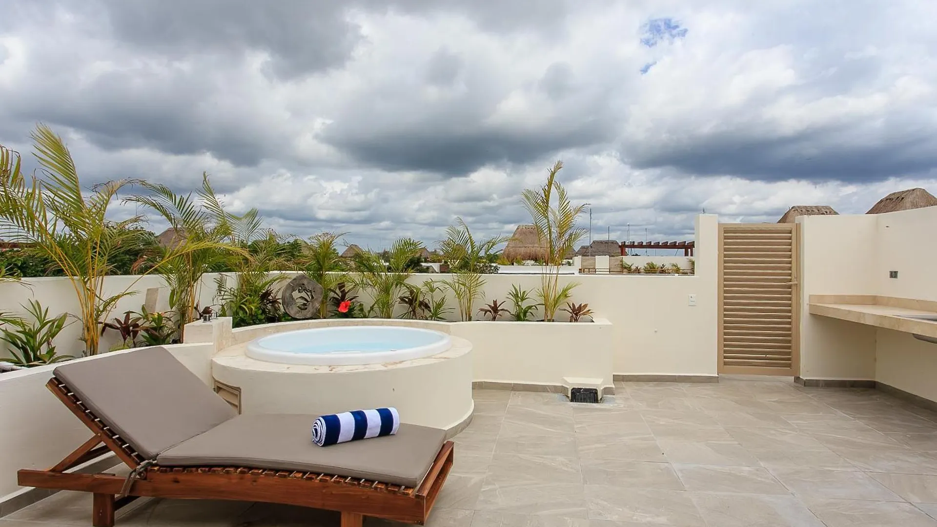 2Br 2Ba Penthouse With Private Rooftop Terrace Tulum 0*,